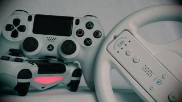 Manettes de jeu (playstation, wii)