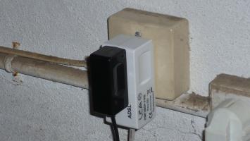 Filtre_ADSL_sur_prise_téléphonique_française